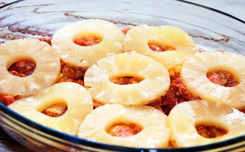 Hähnchen im Ofen mit Ananas: Gefüllt, mit Kartoffeln und Käse, Diät-Spieße