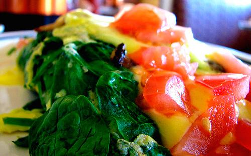 Здравословна закуска: 6 най-добри рецепти за омлет със зеленчуци