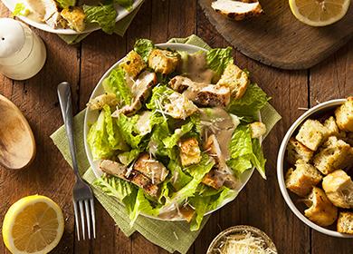 Klasikong salad ng Recipe ng Salad, o Walang katapusang Mga Eksperimento na Batay sa Culinary na batay sa Kaisahan