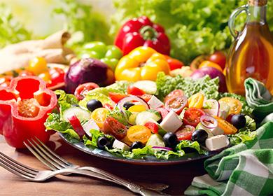 Greek Salad Recipe: Pagluluto ng Hillbilly na Nakamit ang Mundo