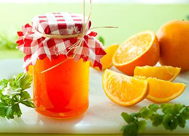 Orangenmarmelade in einem Glas