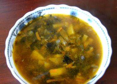 Κάνουμε μια συνταγή για την αποξηραμένη σούπα μανιταριών με φωτογραφίες βήμα προς βήμα.