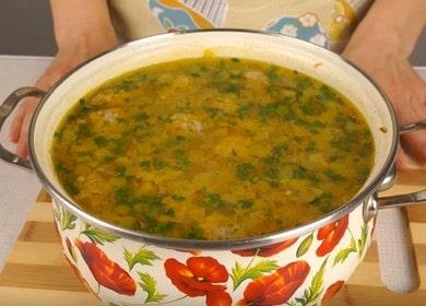 Λεπτή και ελαφριά σούπα με κεφτέδες και ρύζι: συνταγή βήμα προς βήμα με φωτογραφία.