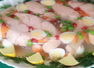 Mga fillet ng isda na may gulaman - recipe na may salmon