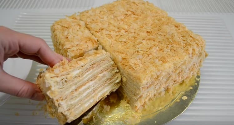 Tulad ng nakikita mo, ang isang Napoleon cake mula sa isang yari na puff pastry ay maaaring ihanda nang napakabilis.