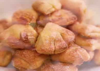 Mga curd puff pastry Crow's paa - isang simpleng homemade recipe