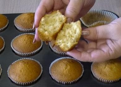 leckerer cupcake auf milch: wir kochen nach rezept mit schritt für schritt fotos.