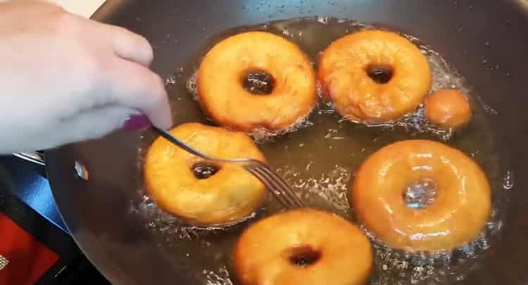 Donuts in Milch: Schritt für Schritt Rezept mit Foto