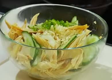 Schrittweises Rezept des Sojaspargelsalats mit Foto