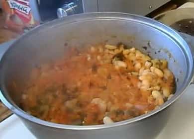 Bean stew na may karne - isang simpleng recipe para sa masarap na nilagang 🍲