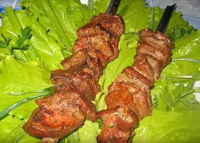 Paano malaman kung paano magluto ng masarap na kebabs mula sa atay 🍢
