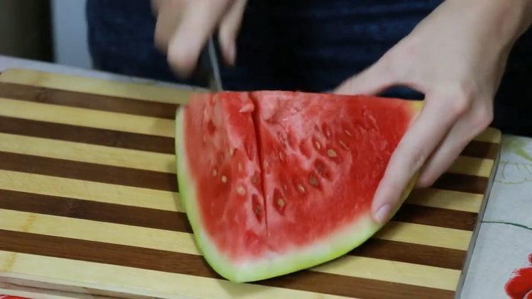 Wie man einen Wassermelonen-Smoothie macht, ein einfaches Rezept