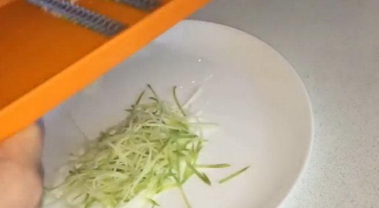 Pagluluto ng zucchini salad